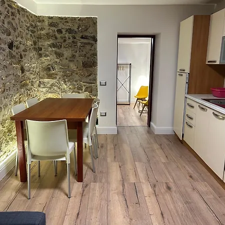 Domus Centro Storico Apartmán *